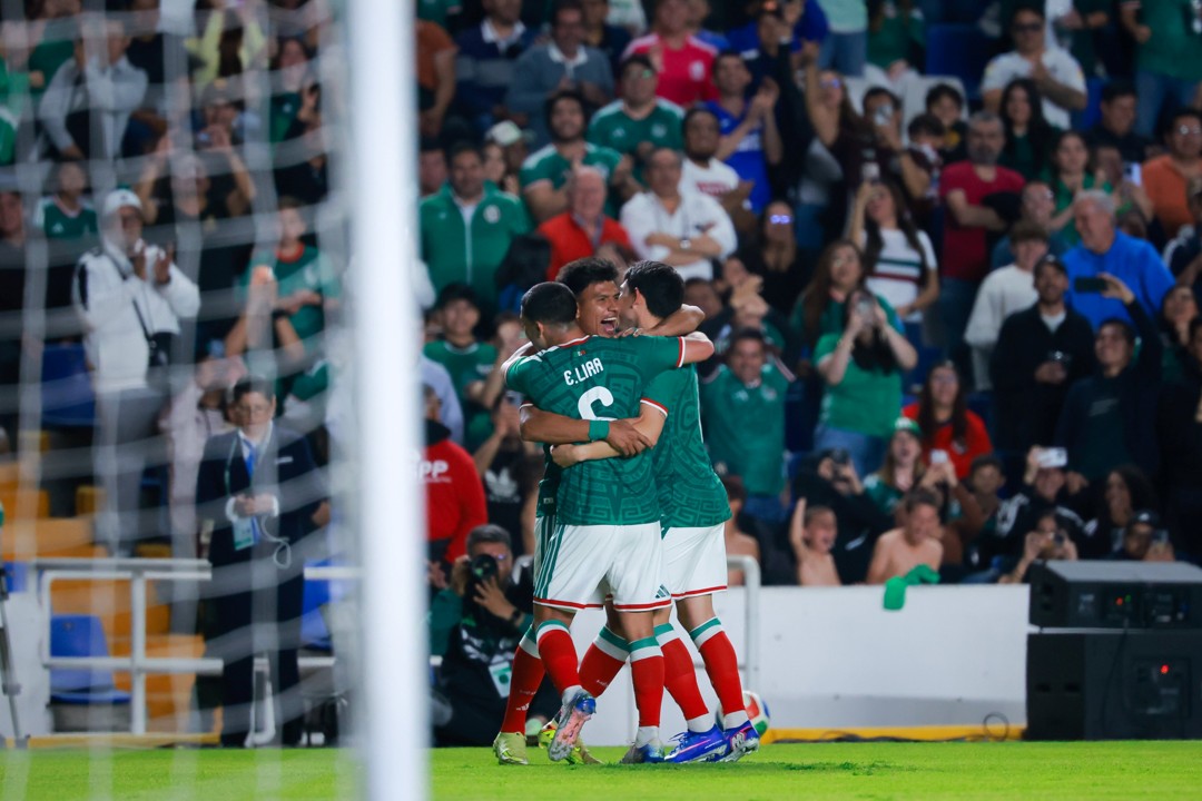 VIDEO Contundente triunfo de México sobre Islandia