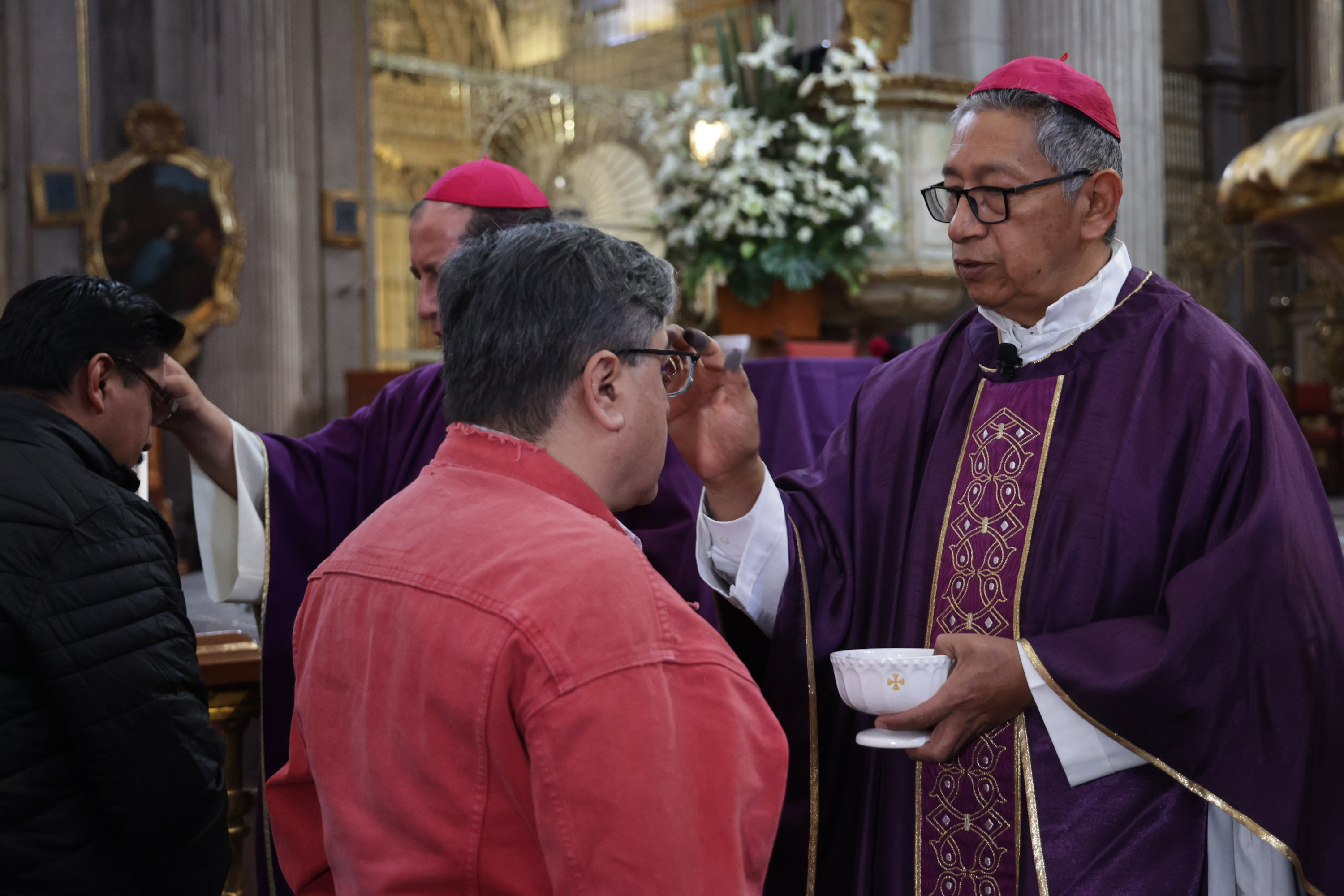 Estos son los horarios e iglesias que impondrán Ceniza en Puebla