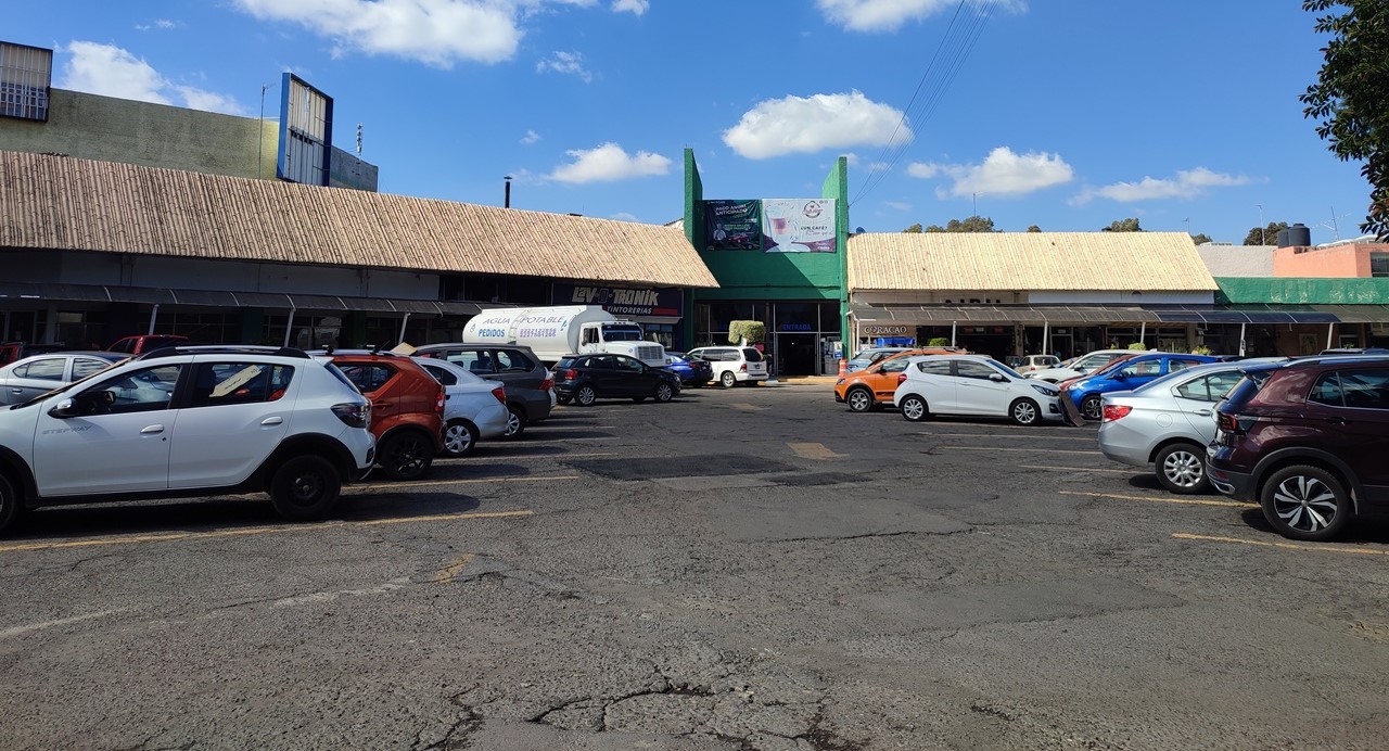 Asaltantes golpean a una mujer al darse cuenta de que no llevaba dinero en Plaza San Pedro 