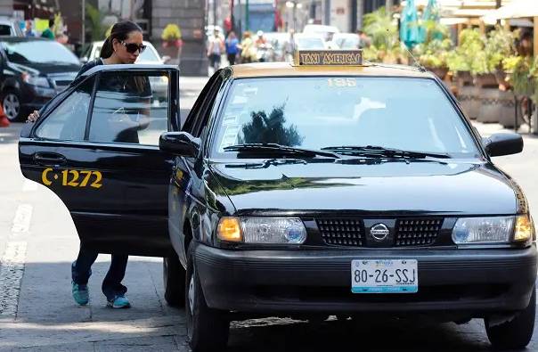 Solicitan 363 transportistas apoyo para renovar unidades en Puebla: predominan taxistas 