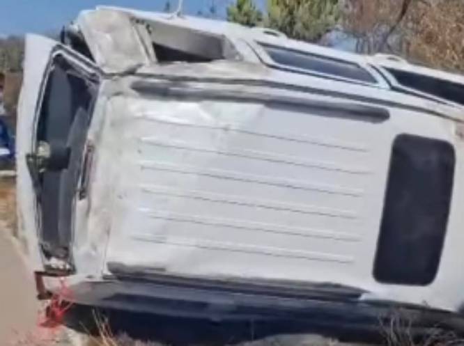 Volcadura de camioneta en la Acatzingo–San Sebastián deja un lesionado