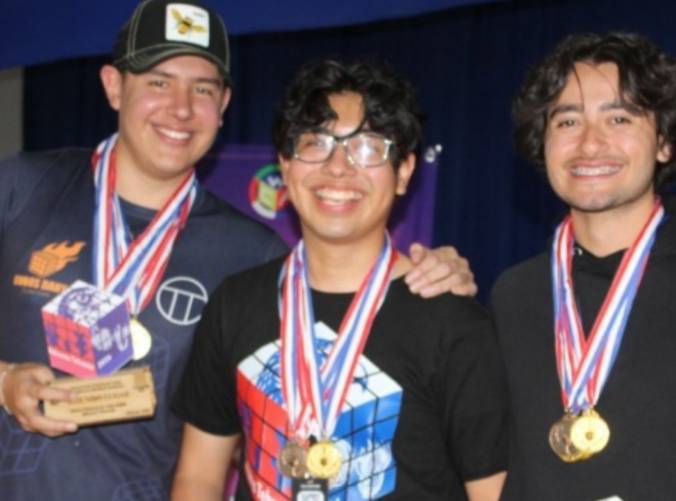 Tehuacán se convierte en referente nacional del cubo Rubik tras exitosa competencia