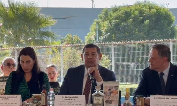 Armenta plantea inversión para detonar el aeropuerto Hermanos Serdán de Huejotzingo