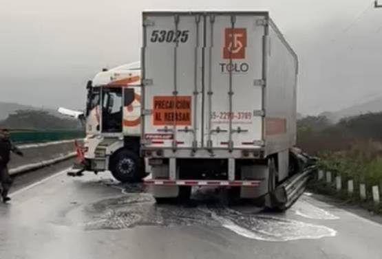 Accidente en la Puebla-Orizaba genera cierre de vialidad 