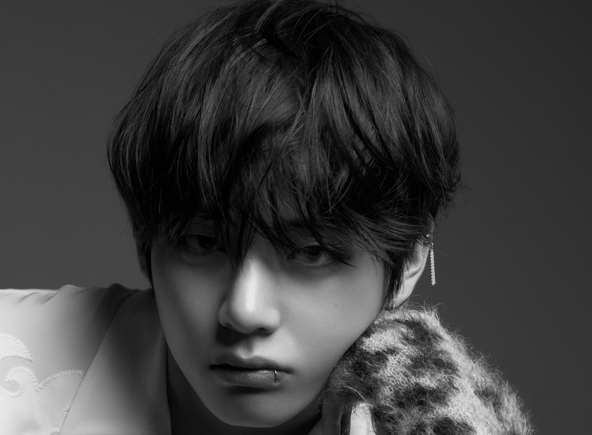 Señalan a V, de BTS por presunta discriminación hacia una joven 