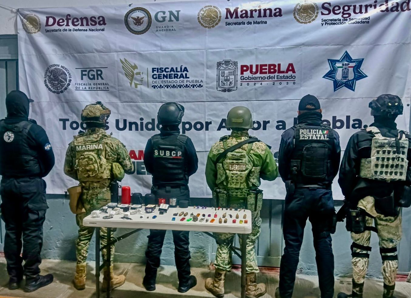 Policía estatal y Marina catean cereso de San Pedro Cholula