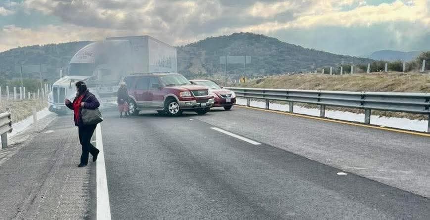 Hay bloqueos en Tlaxcala por la muerte de El Mencho