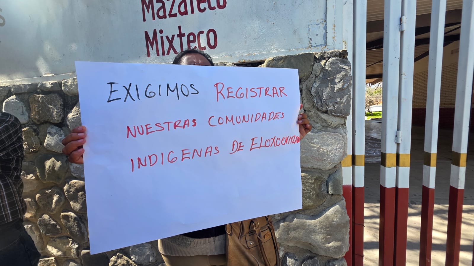 Comunidades de la Sierra Negra toman INPI en Tehuacán para exigir registro de Pueblos indígenas 