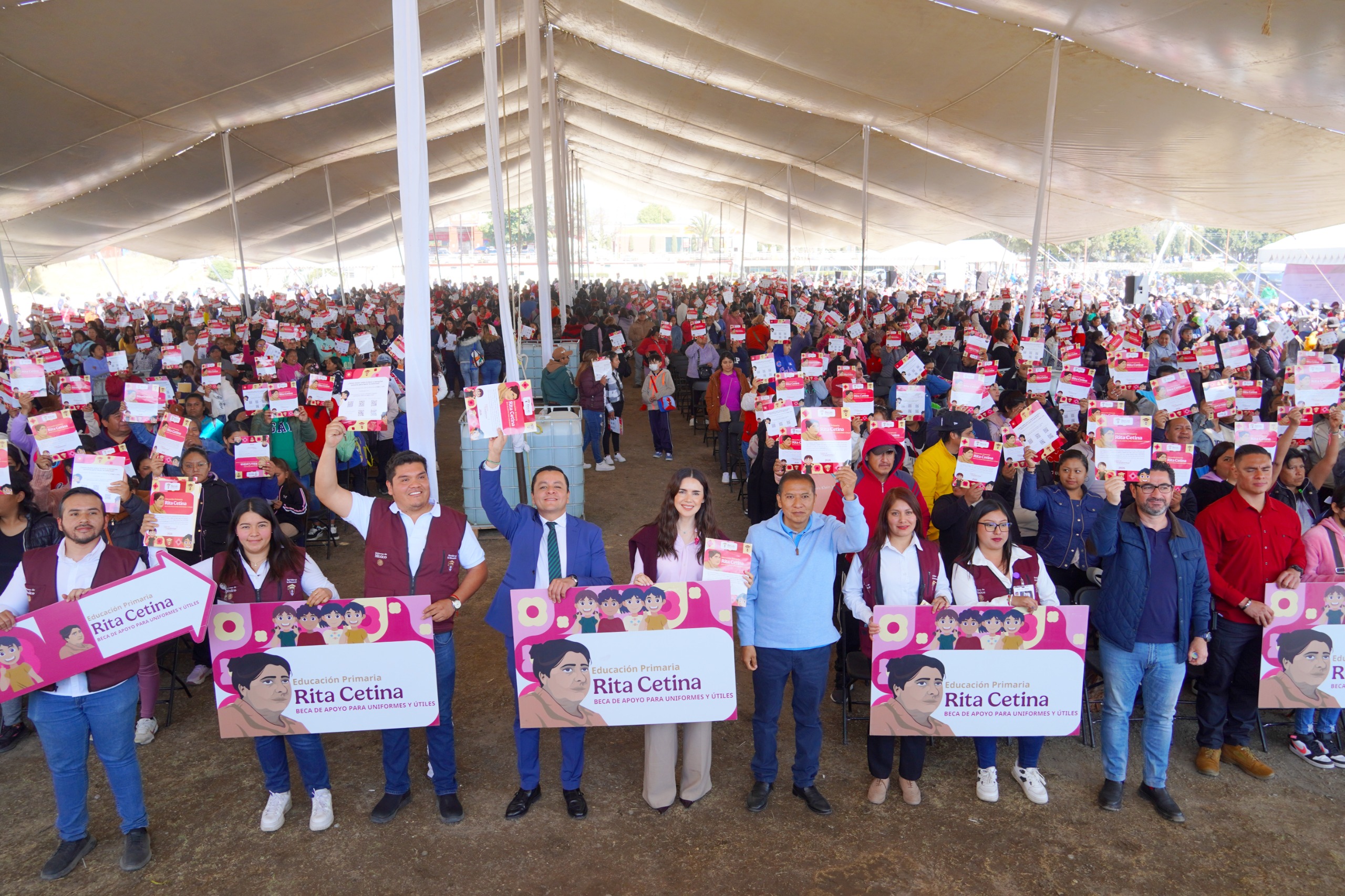 Texmelucan reúne a cerca de 5 mil tutores en asamblea sobre la Beca Rita Cetina
