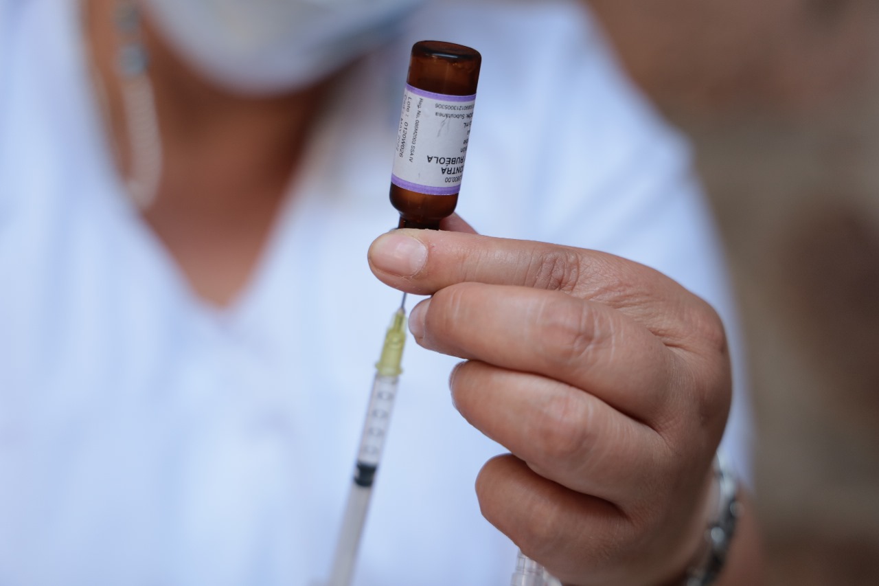 IMSS abrirá sus unidades 21 y 22 de febrero para jornada de vacunación contra sarampión