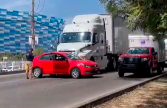 Choque provoca tráfico lento en la Puebla–Tehuacán