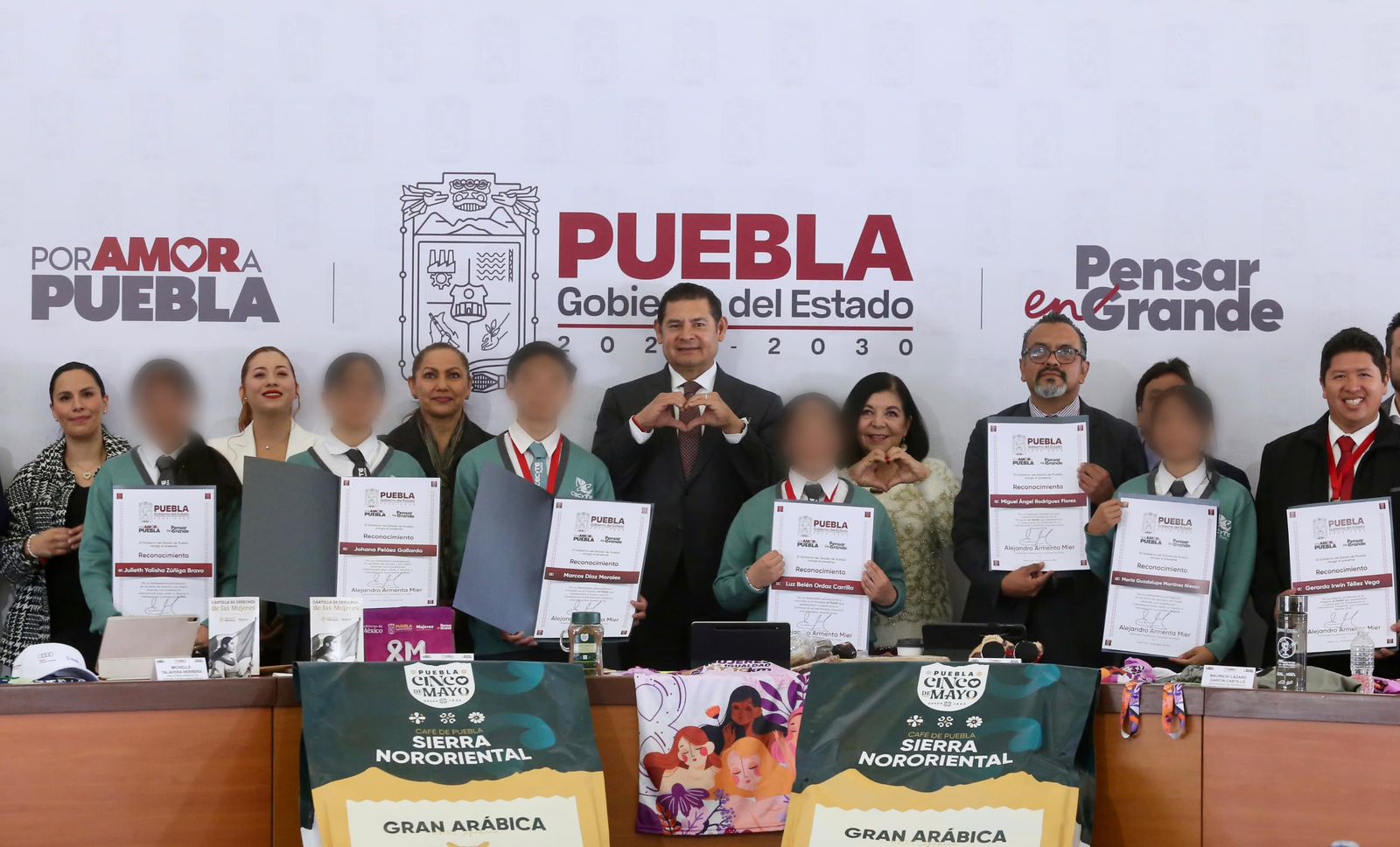 Puebla Tierra de Campeones: Estudiantes del CECYTE acudirán a Ferias Internacionales de Ciencia