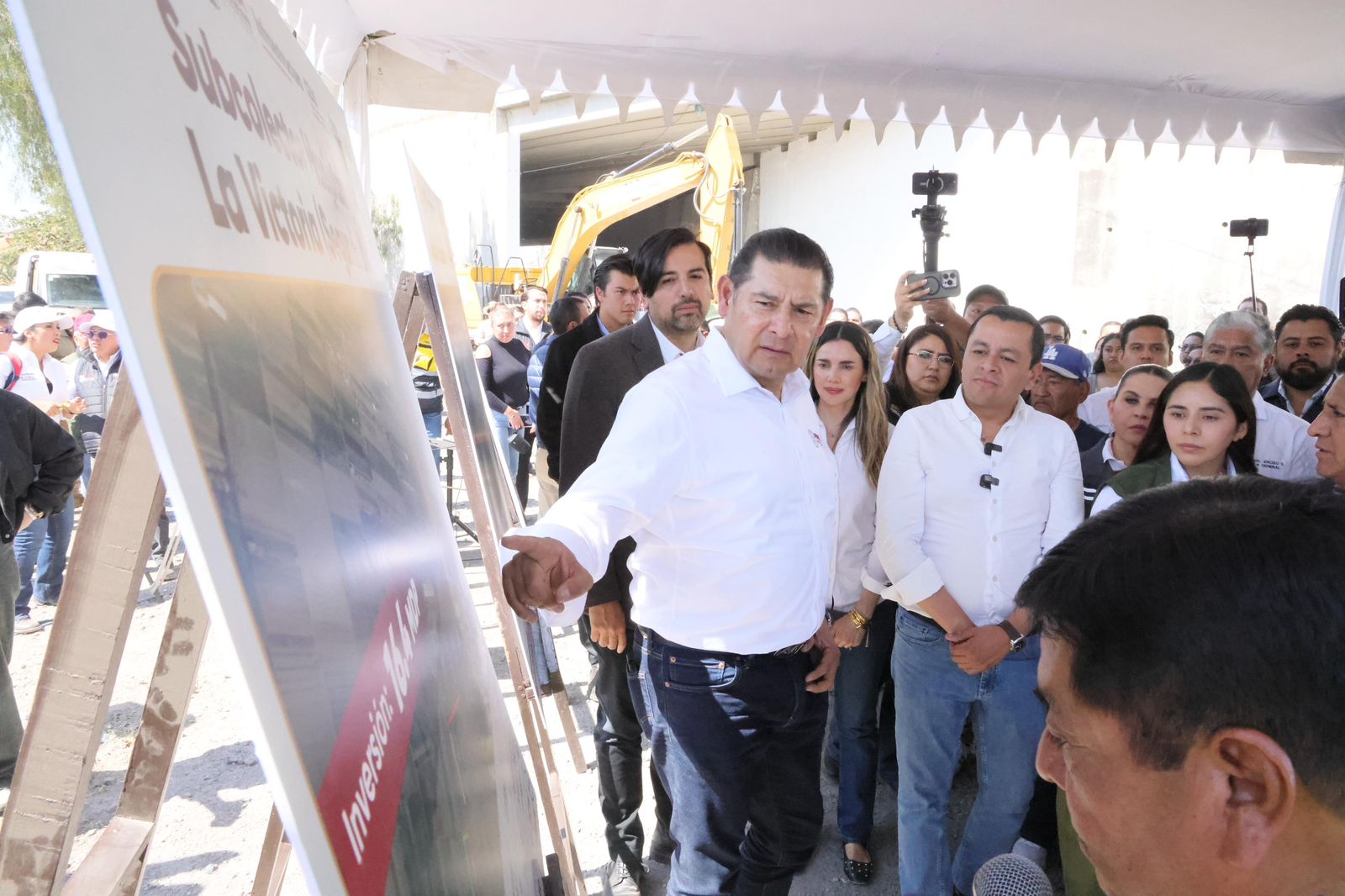 Gobierno Estatal mejora calidad del agua con obra de saneamiento del Atoyac