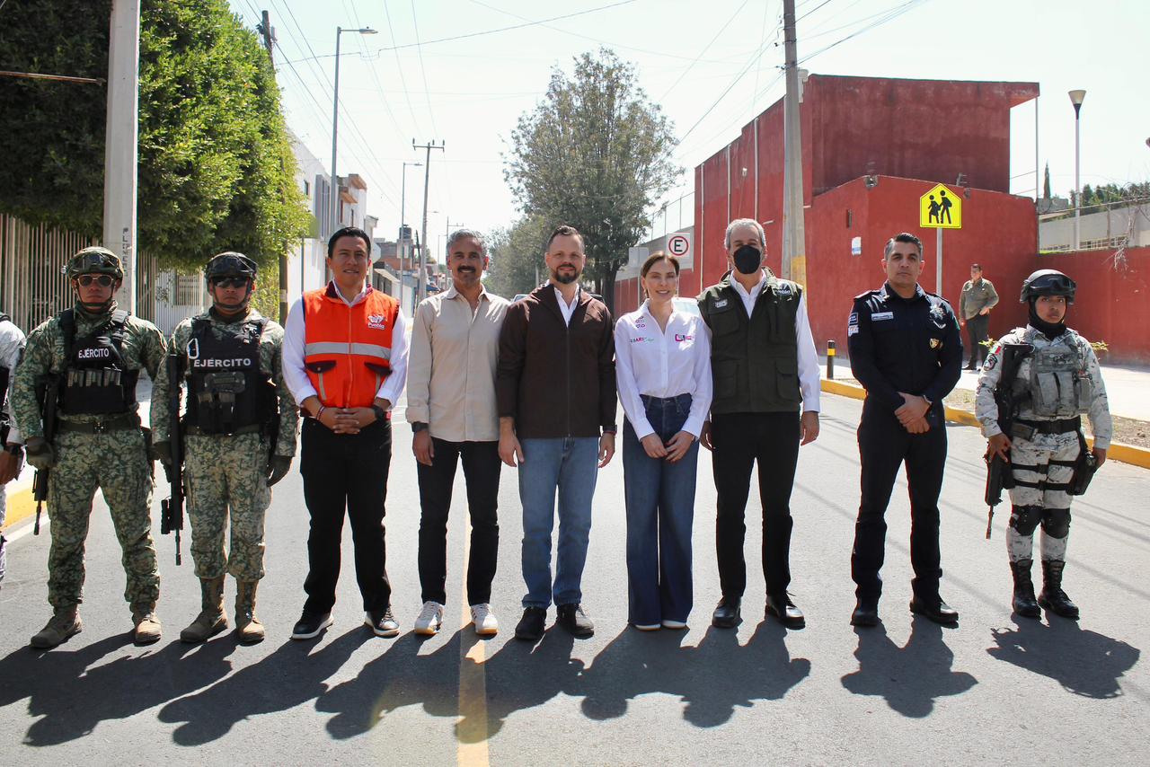 Entrega Chedraui rehabilitación vial en unidad habitacional Fovissste San Roque