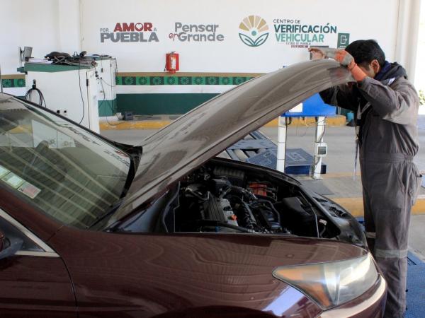 En enero, el 90% de los poblanos que fueron a verificar su auto pasaron la prueba 
