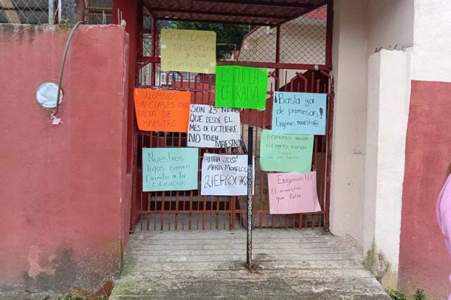 Por falta de maestros, padres de familia cierran escuela en comunidad de Jopala