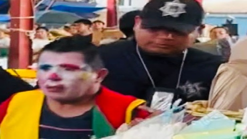 Detienen al payasito Limoncito por alterar el orden en Tepeojuma