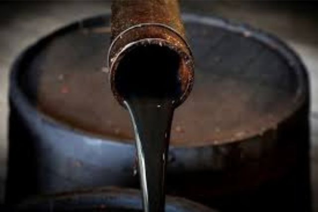 Petróleo cae por propuesta de Irán y dudas sobre diálogo con EU