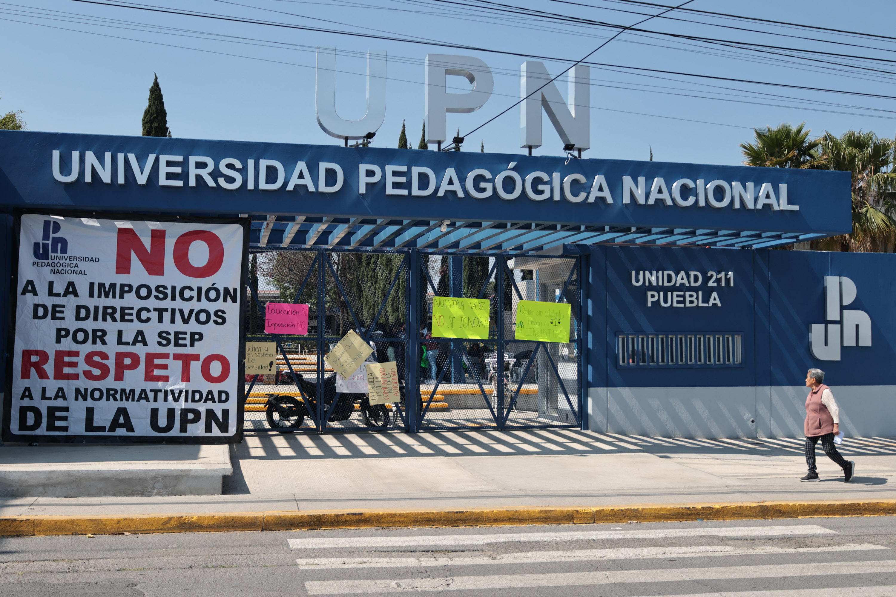 Estudiantes toman la UPN 211 en Puebla, piden restitución del exdirector