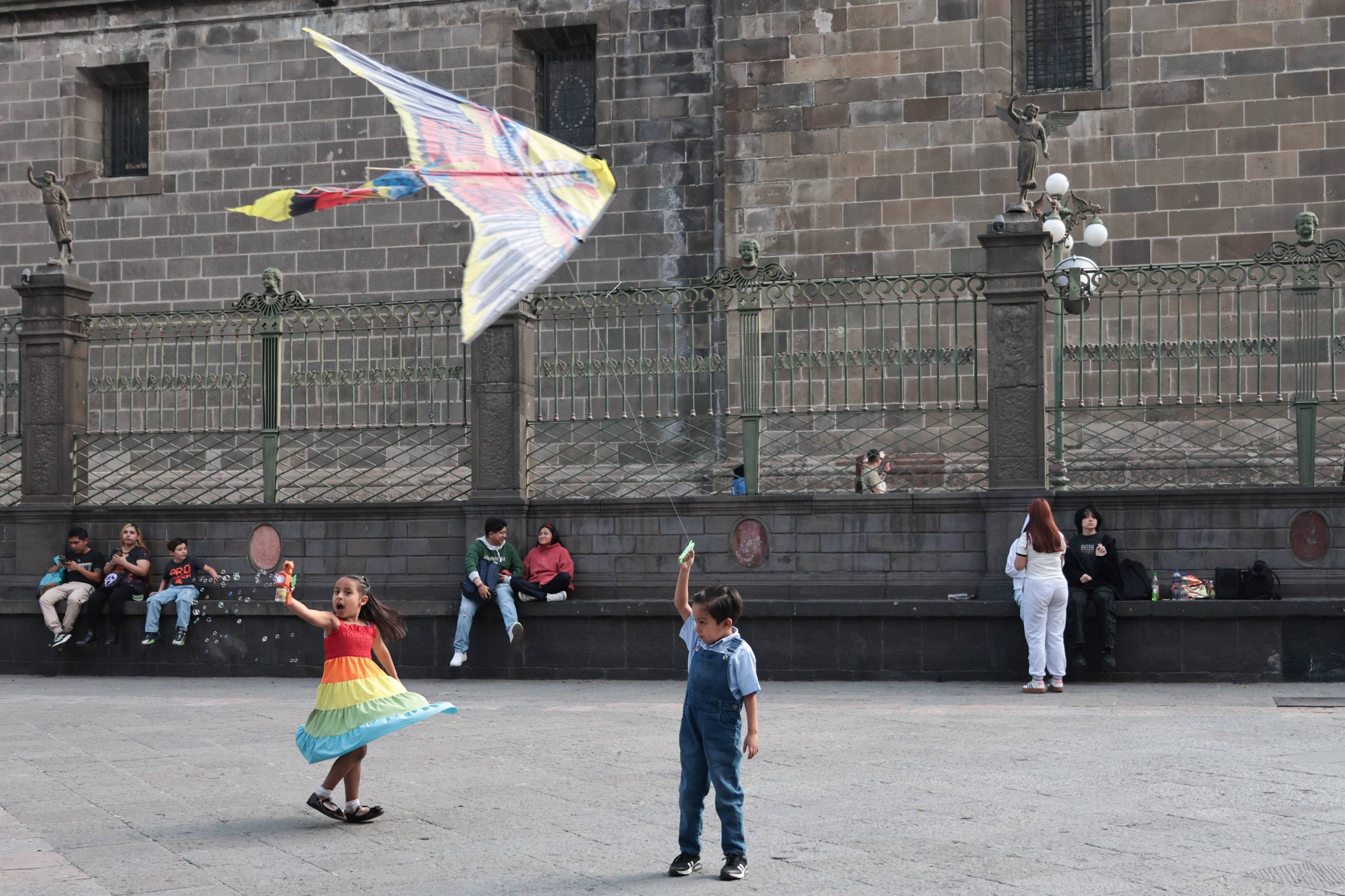 VIDEO Esto es felicidad: niños y adultos disfrutan primeros días de vacaciones en Puebla