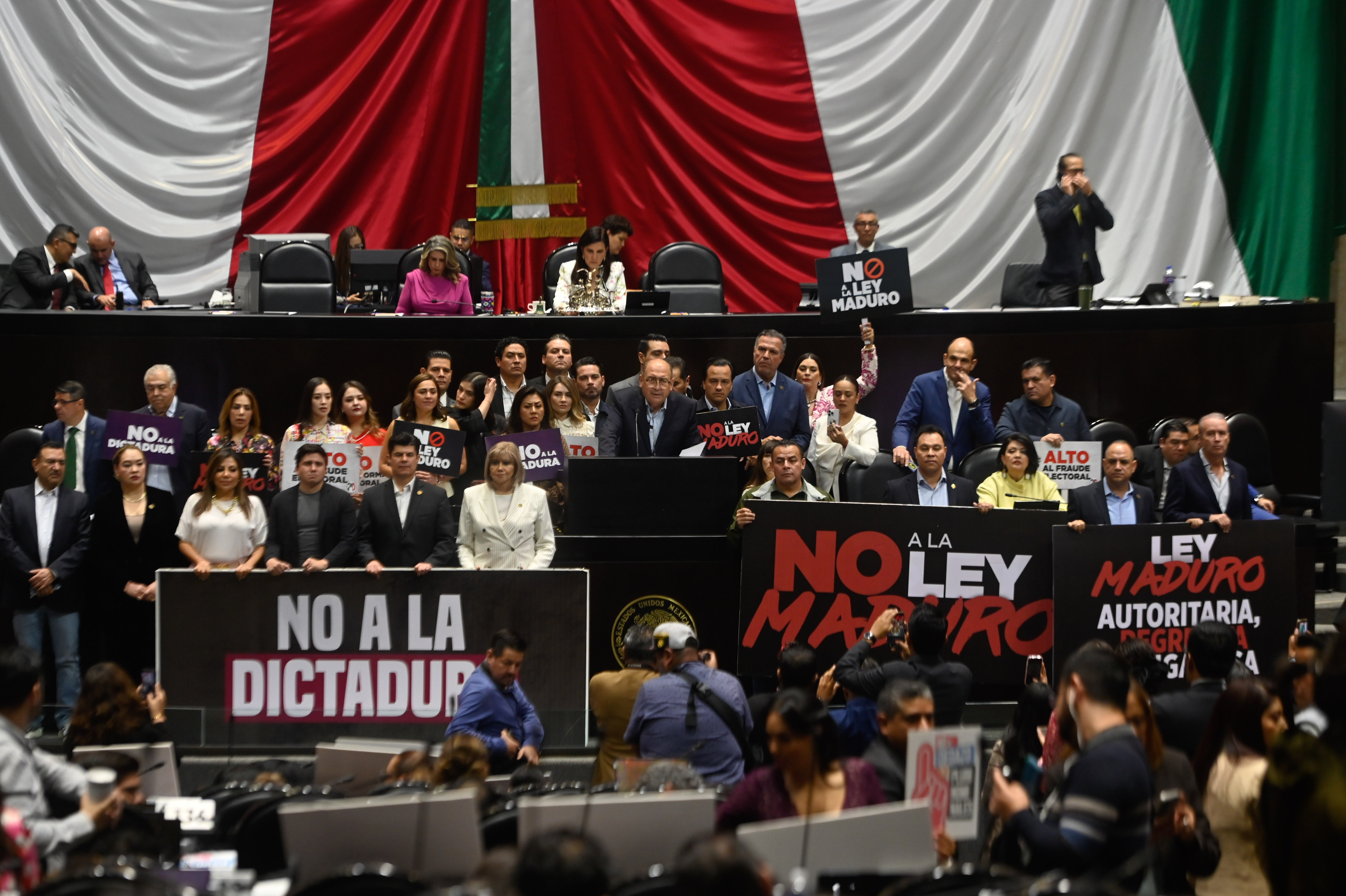 Diputados no aprueban iniciativa de reforma electoral de Claudia Sheinbaum
