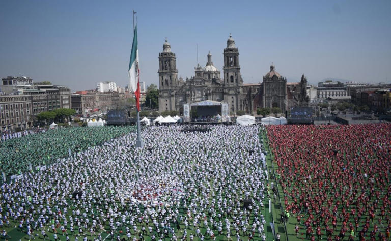 Ciudad de México romper Récord Guinness con la Clase de Futbol más grande del mundo 