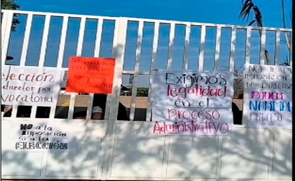En la Normal de Acatlán rechazan la imposición de Guadalupe Bárcenas 