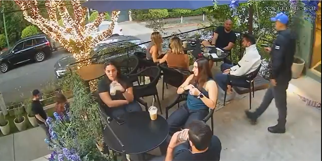 VIDEO Disfrutaban de un café y comensales son asaltados en Lomas de Chapultepec