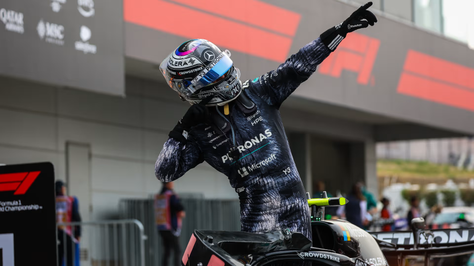 Antonelli nuevo líder en la F-1 tras ganar en Japón; Checo en el puesto 17