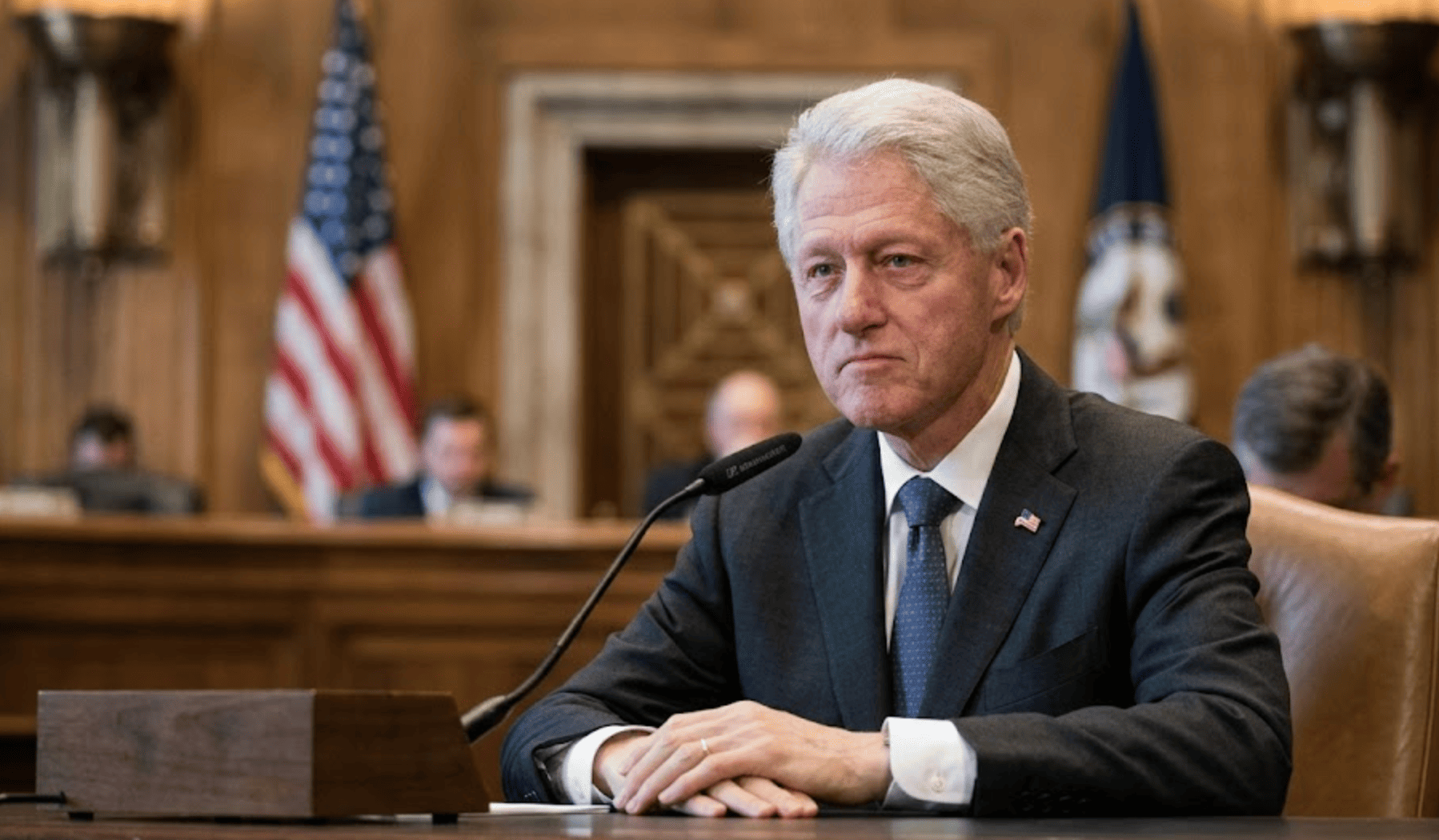 Congreso de EE.UU. publica videos completos de las declaraciones de Bill y Hillary Clinton sobre Epstein