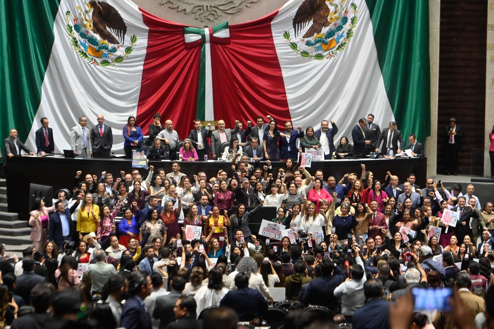 Así votaron las y los diputados poblanos a la reforma electoral 