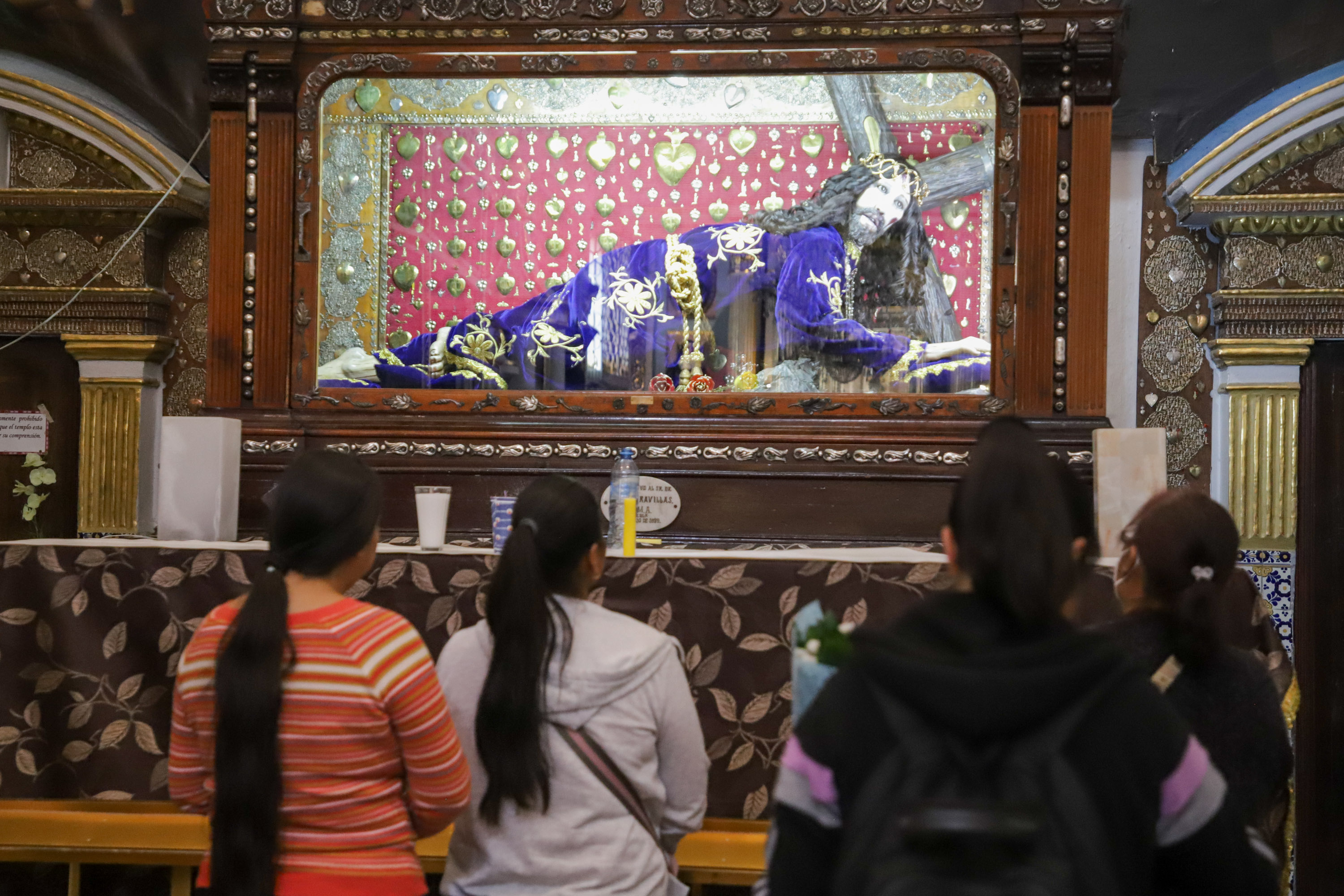 VIDEO Poblanos acuden con fe y devoción a celebrar al Señor de las Maravillas 