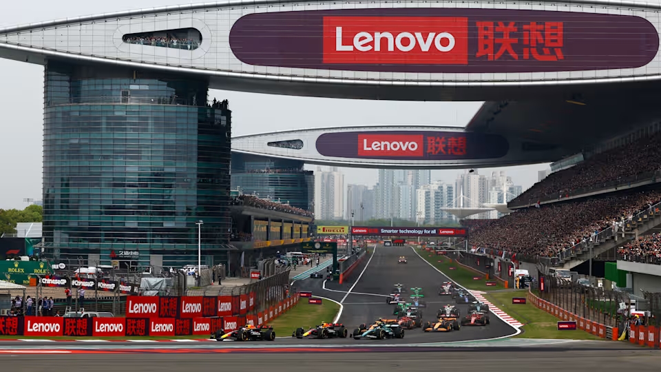 Kimi Antonelli conquista en China su primera victoria en F1 y confirma el gran momento de Mercedes