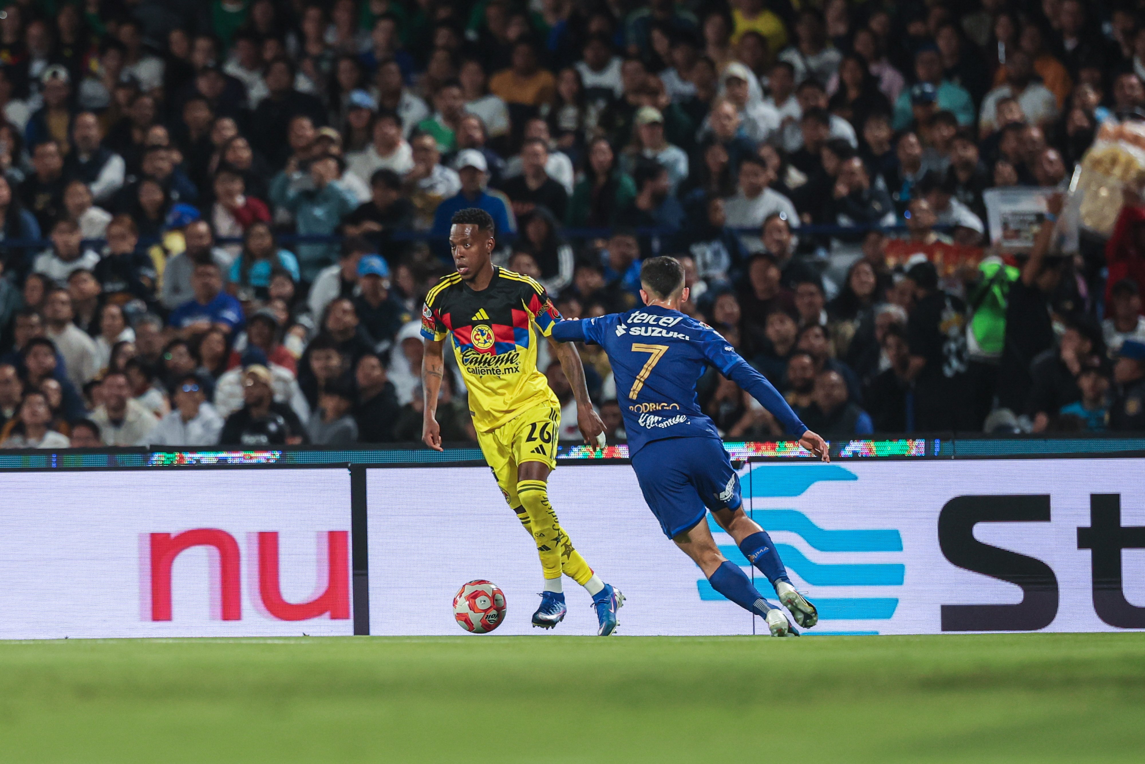 Detiene a 16 personas por reventa de boletos en el Pumas vs América