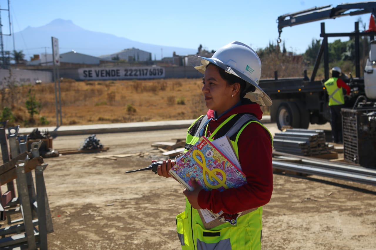 Destacada participación de las mujeres en la construcción del Viaducto Santa Ana