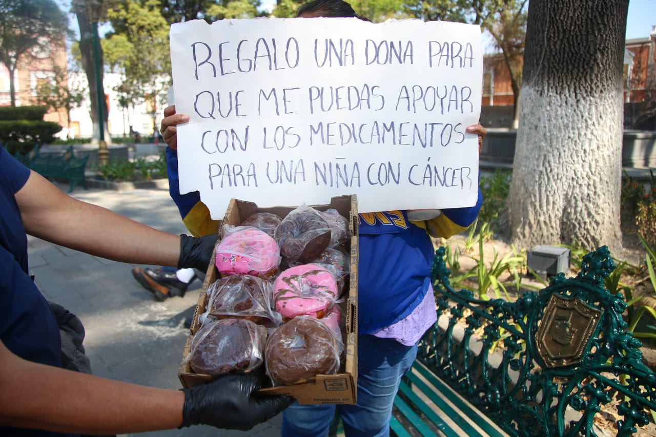 Padres de familia en Tlaxcala solicitan apoyo para tratamiento de su hija con cáncer 