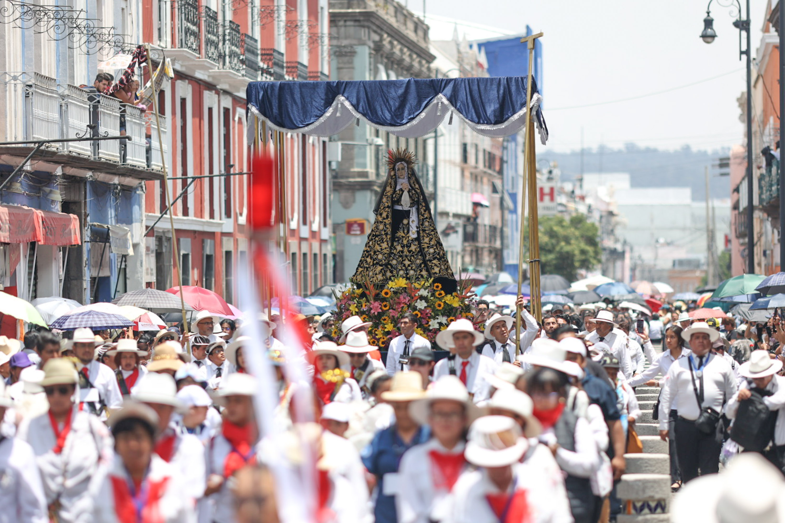¿Te gustaría participar en la Procesión de Viernes Santo? Así puedes hacerlo 