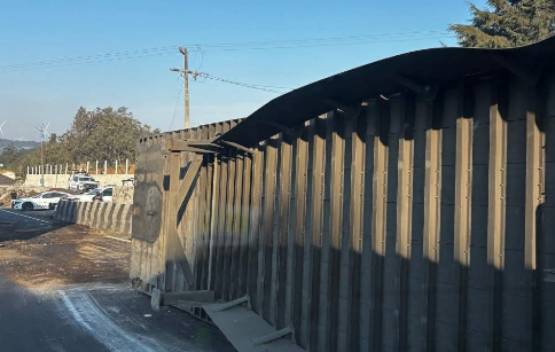 Volcadura de tractocamión mantiene cerrada la autopista Puebla-Orizaba 