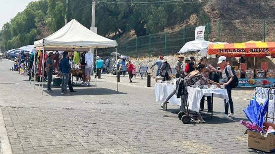 Permiten instalación de 70 comerciantes en inmediaciones de la zona arqueológica de Cholula