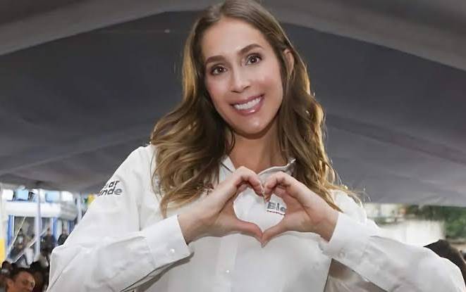 Delegada de Bienestar Natalia Suárez regresa con promocionales telefónicos 
