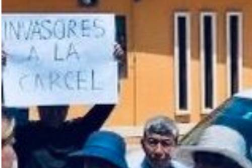 Defraudados protestan en Atlixco para frenar servicios en viviendas en litigio de SITMA