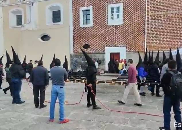 Cofradía de Nazarenos afinan recorrido para la procesión del Viernes Santo en Puebla