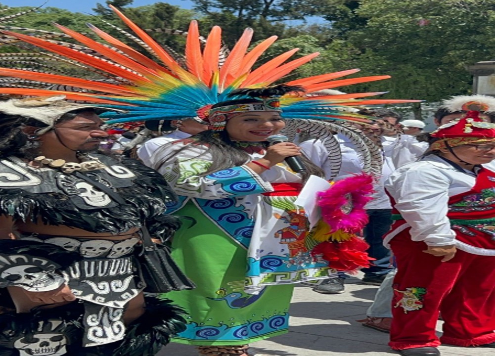 Tonantzin Fernández encabeza ceremonia por el Equinoccio en Cholula