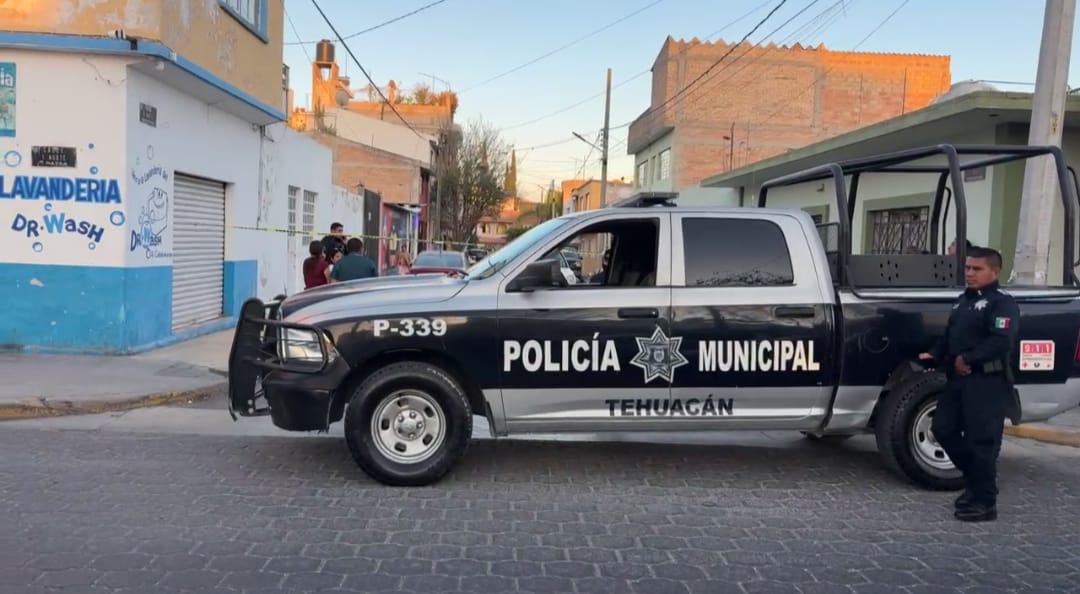 Adulto mayor pierde la vida en la vía pública en calles del centro de Tehuacán