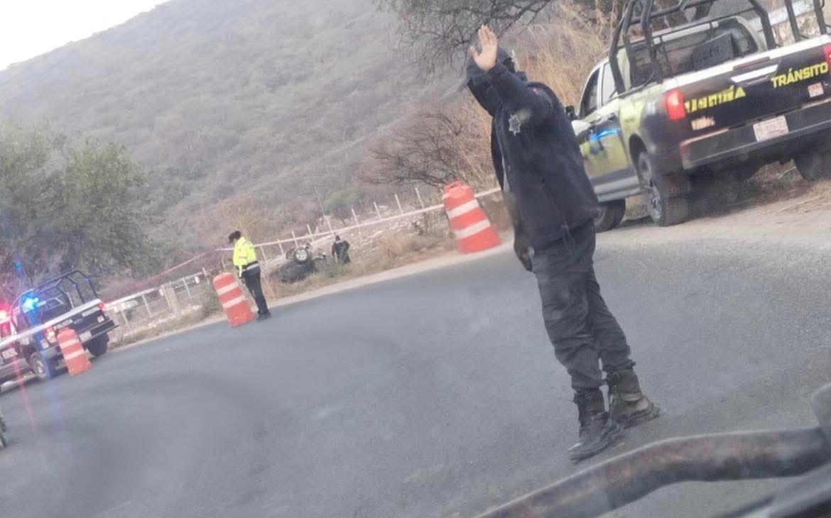 Tres personas sin vida, saldo de accidente en carretera Izúcar-Epatlán 