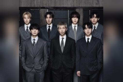 Ya es una realidad, esta es la portada de Arirang, el nuevo disco de BTS 