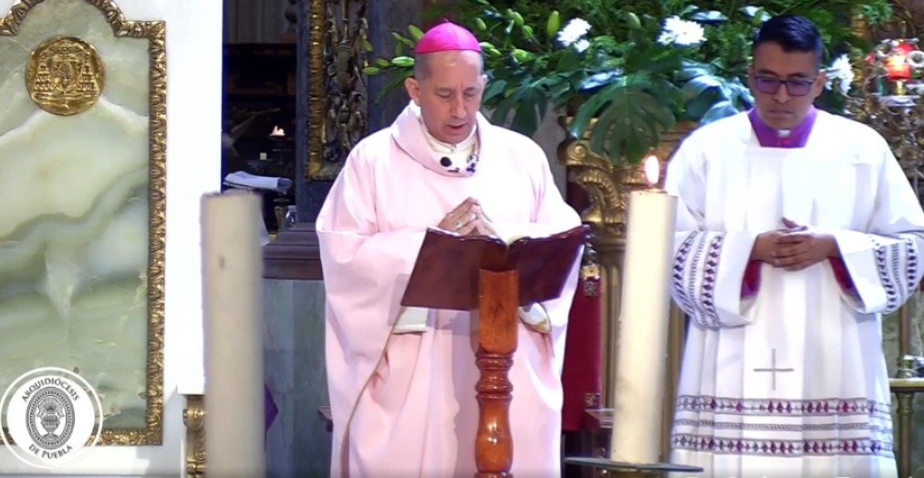 Celebran el Domingo de alegría por el Triunfo del Señor durante la Misa en Catedral 