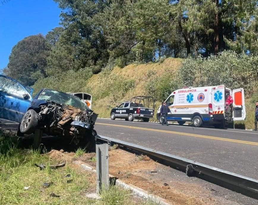 Dos lesionados de gravedad tras accidente en la autopista Teziutlán-Virreyes 