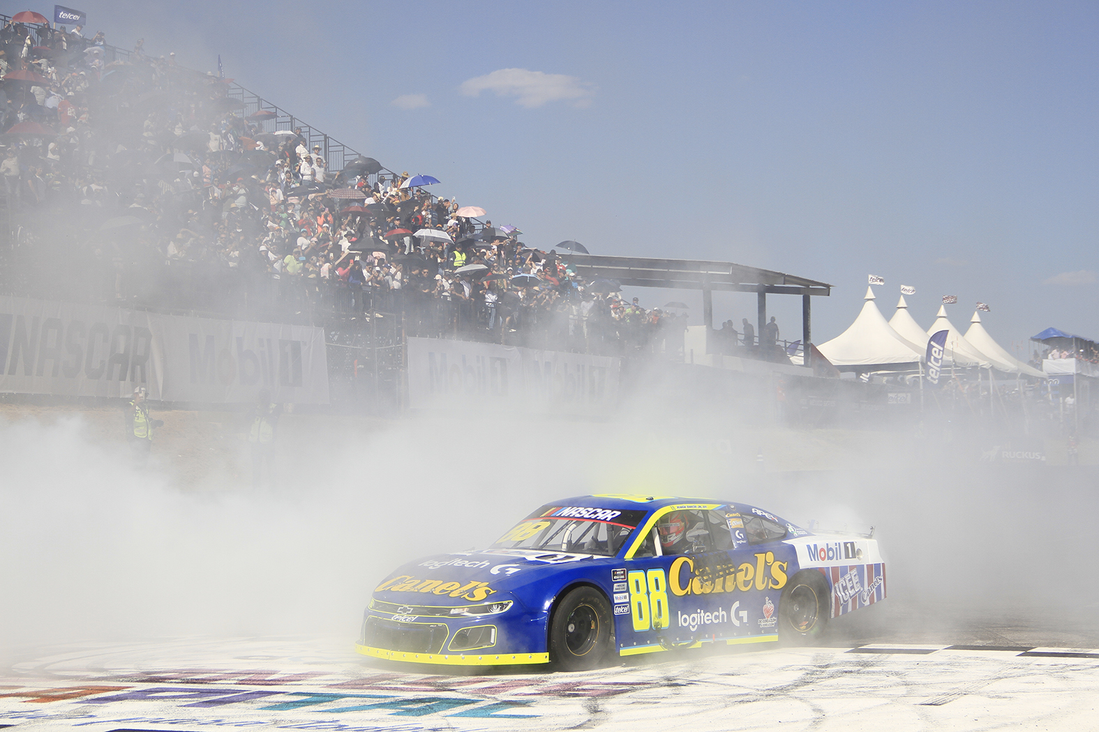 Con triunfo en San Luis Potosí arranca García Jr. en la NASCAR México