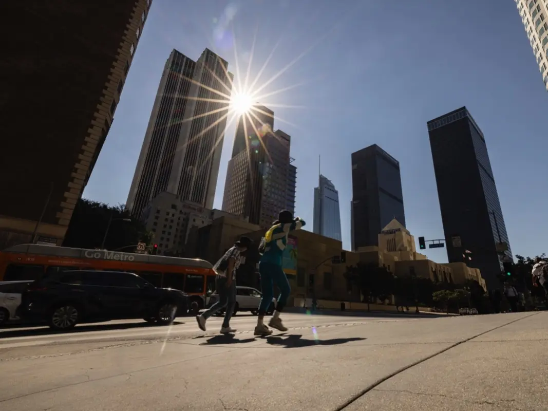 Estados Unidos enfrenta una ola de calor inusual y una tormenta invernal al mismo tiempo